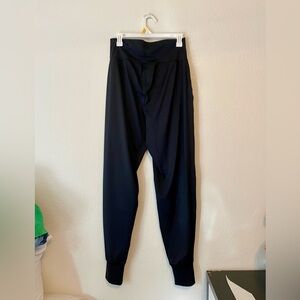 SPANX Tall -size L- Black soft and smooth joggers w/front pockets